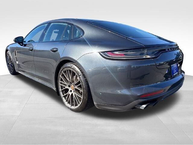 2023 Porsche Panamera 4 Platinum Edition