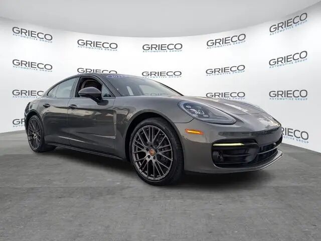 2023 Porsche Panamera Base — photo 1 of 13