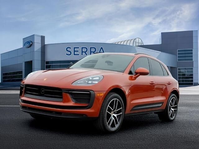 2023 Porsche Macan T — photo 1 of 13