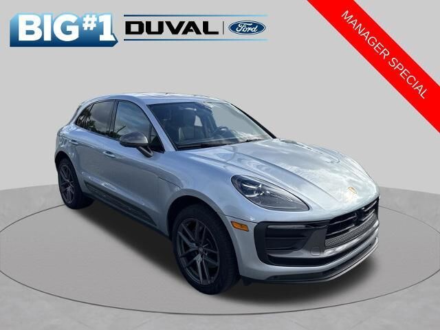 2024 Porsche Macan T — photo 1 of 13