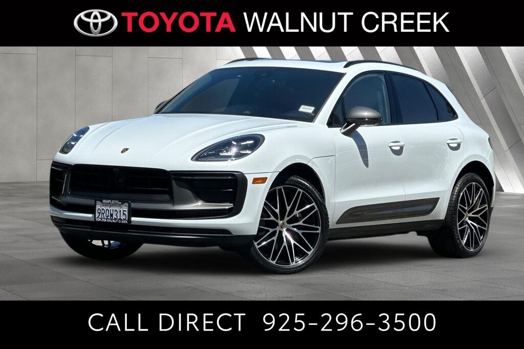 2024 Porsche Macan T — photo 1 of 10