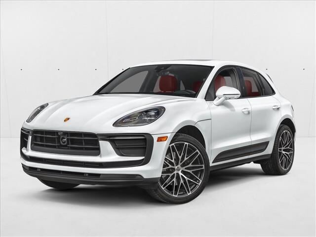 2025 Porsche Macan T — photo 1 of 1