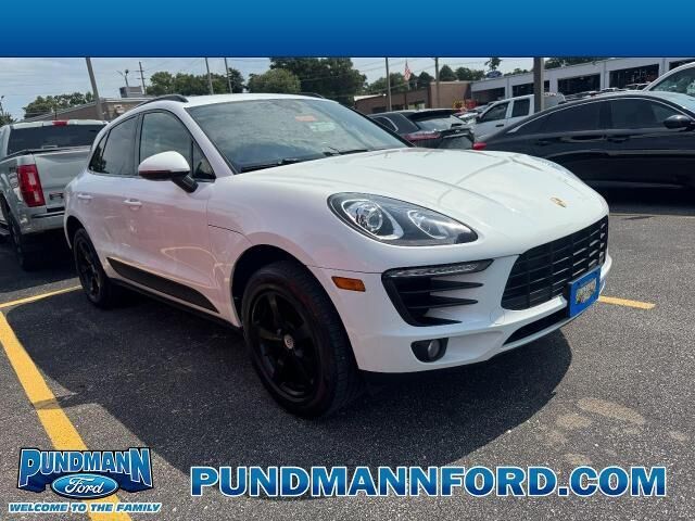 2018 Porsche Macan Base — photo 1 of 20
