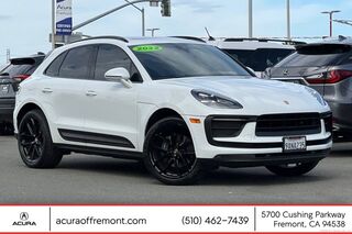 2022 Porsche Macan Base