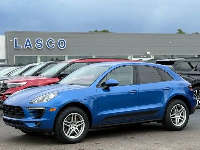 2018 Porsche Macan Base — photo 1 of 14