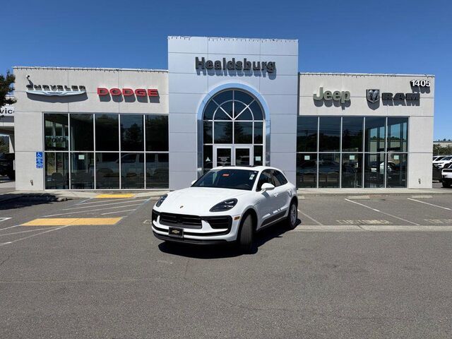2024 Porsche Macan Base