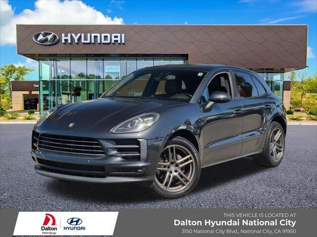 2019 Porsche Macan Base — photo 1 of 4