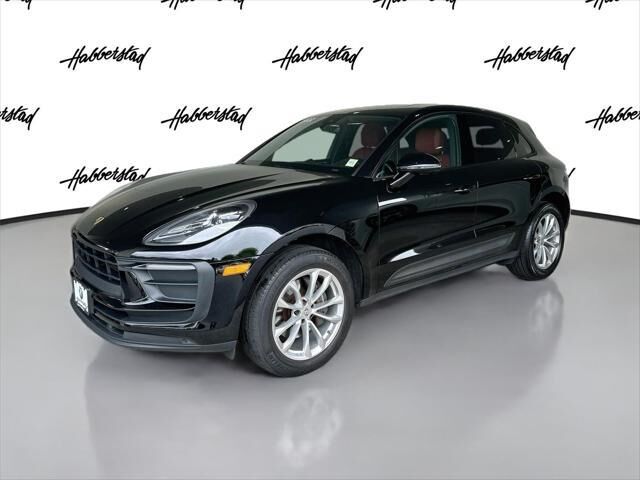2022 Porsche Macan Base — photo 1 of 13