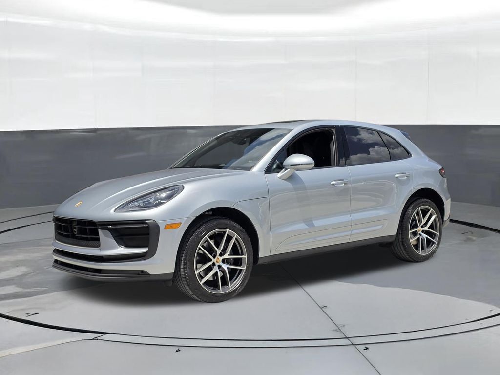 2023 Porsche Macan — photo 1 of 13