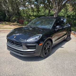 2023 Porsche Macan T AWD 4dr SUV