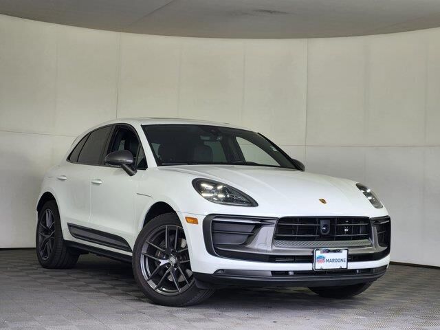 2023 Porsche Macan Base