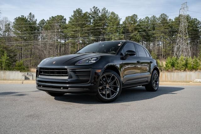 2022 Porsche Macan Base