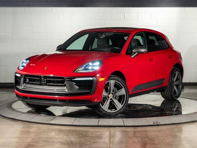 2025 Porsche Macan T — photo 1 of 26