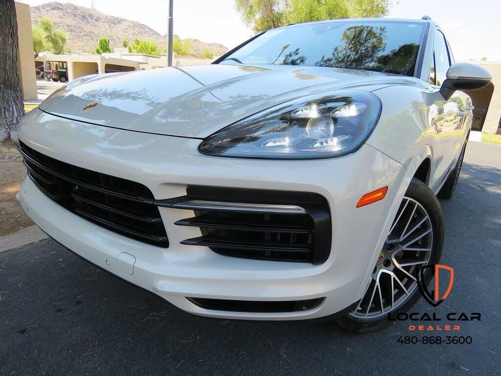 2020 Porsche Cayenne Base — photo 1 of 1