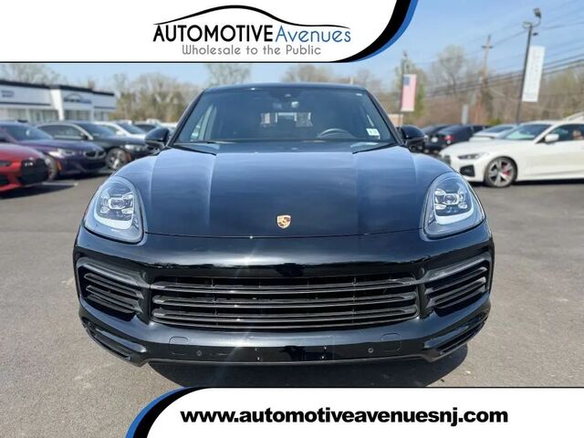 2022 Porsche Cayenne Base