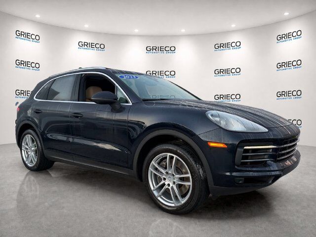 2023 Porsche Cayenne Platinum Edition