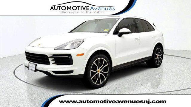 2021 Porsche Cayenne AWD w/ Premium Pkg & 21'' Wheels