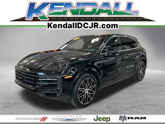 2025 Porsche Cayenne Base