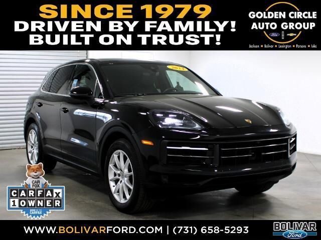 2024 Porsche Cayenne Base — photo 1 of 35