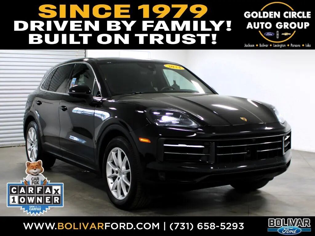 2024 Porsche Cayenne Base — photo 1 of 11