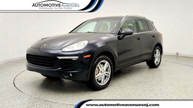 2017 Porsche Cayenne S — photo 1 of 14