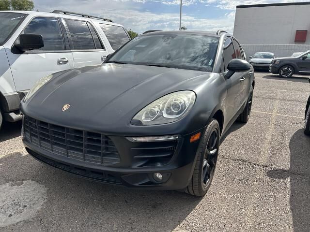 2018 Porsche Macan S — photo 1 of 36