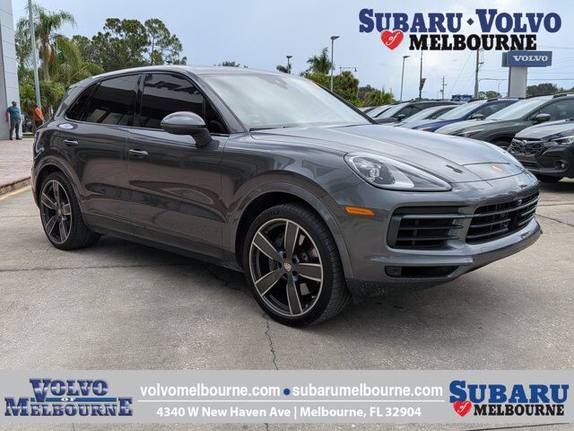 2021 Porsche Cayenne S — photo 1 of 13
