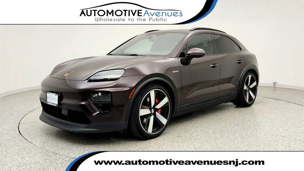 2025 Porsche Macan 4S Electric — photo 1 of 26