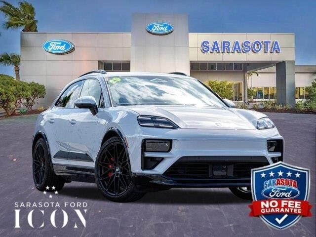2025 Porsche Macan Turbo Electric — photo 1 of 14