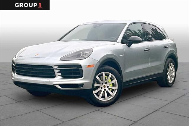 2022 Porsche Cayenne E-Hybrid — photo 1 of 13