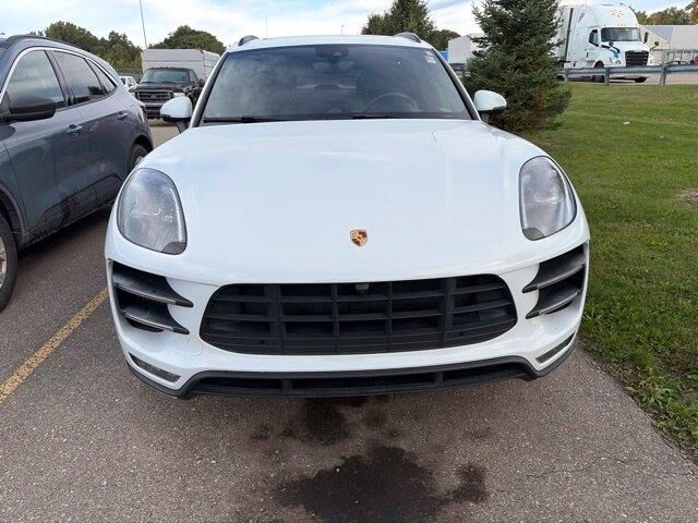 2018 Porsche Macan Turbo