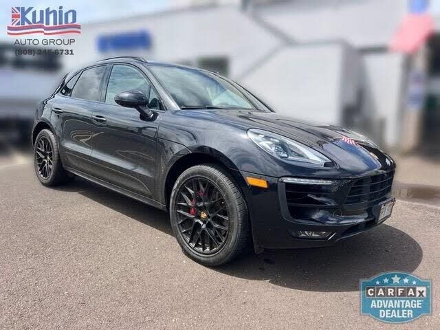2018 Porsche Macan GTS — photo 1 of 6