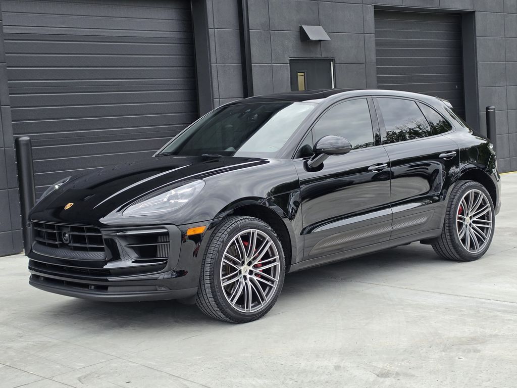 2023 Porsche Macan S — photo 1 of 13