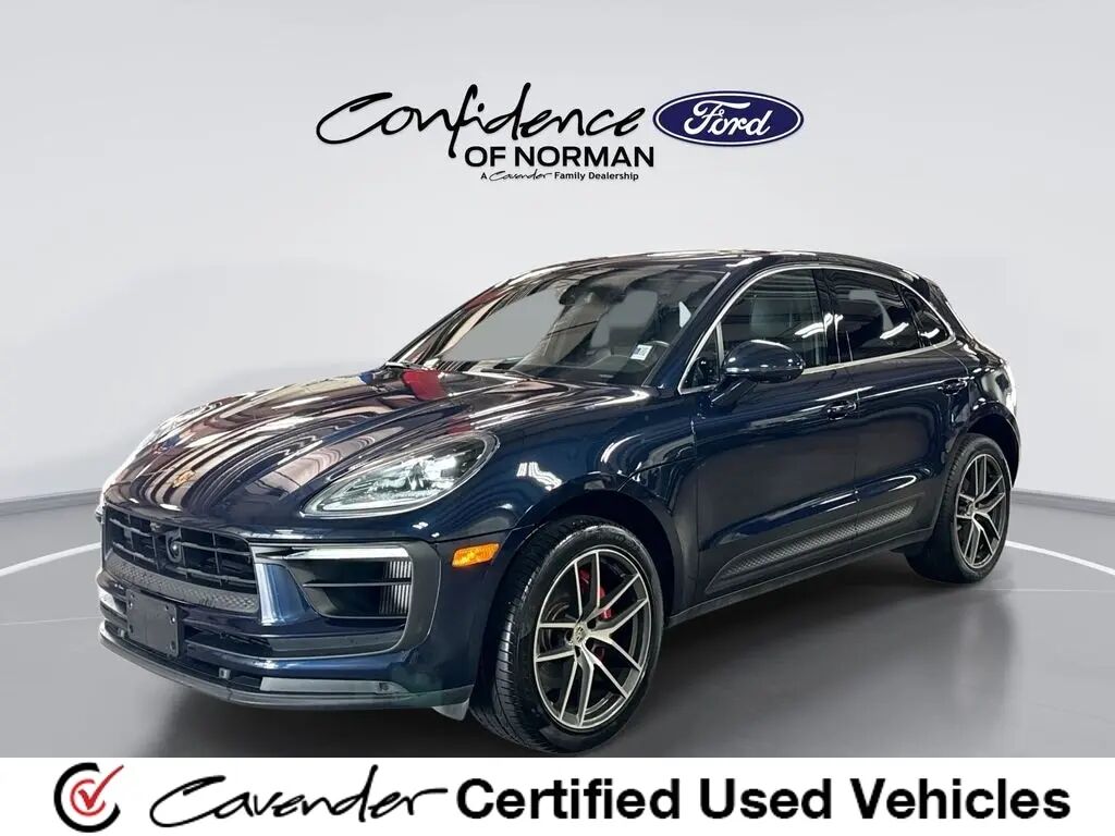 2023 Porsche Macan S — photo 1 of 23