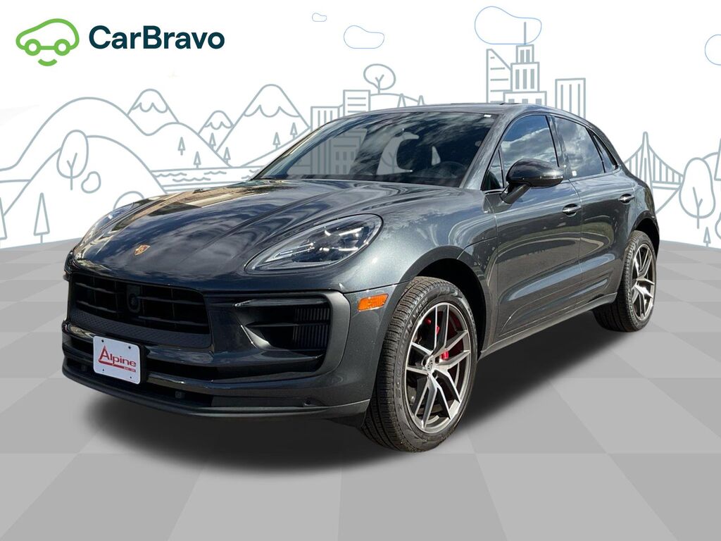 2023 Porsche Macan S — photo 1 of 7