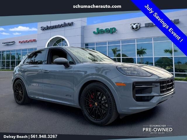 2026 Porsche Cayenne GTS — photo 1 of 10