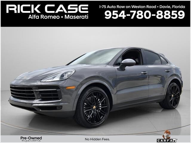 2021 Porsche Cayenne Coupe — photo 1 of 3