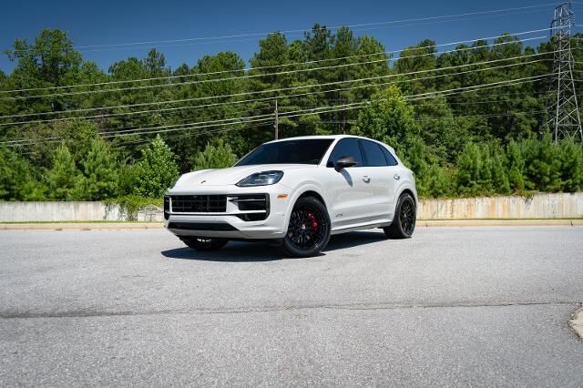 2023 Porsche Cayenne GTS Coupe
