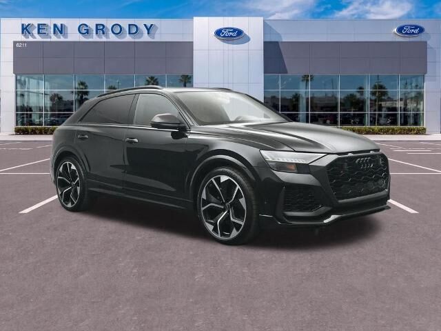 2022 Audi RS Q8 4.0T quattro — photo 1 of 67