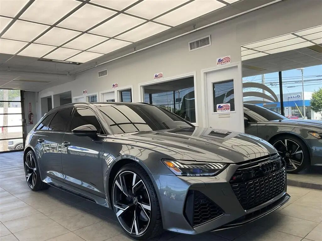 2021 Audi RS 6 Avant 4.0T quattro Avant — photo 1 of 13