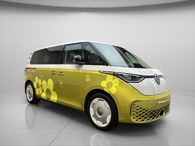 2025 Volkswagen ID. Buzz 1st Edition 4Motion — photo 1 of 13