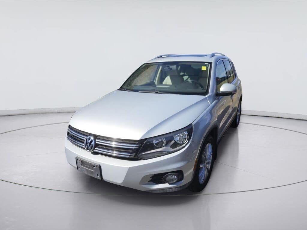2015 Volkswagen Tiguan S — photo 1 of 1
