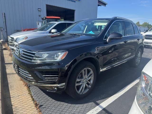 2015 Volkswagen Touareg V6 Lux