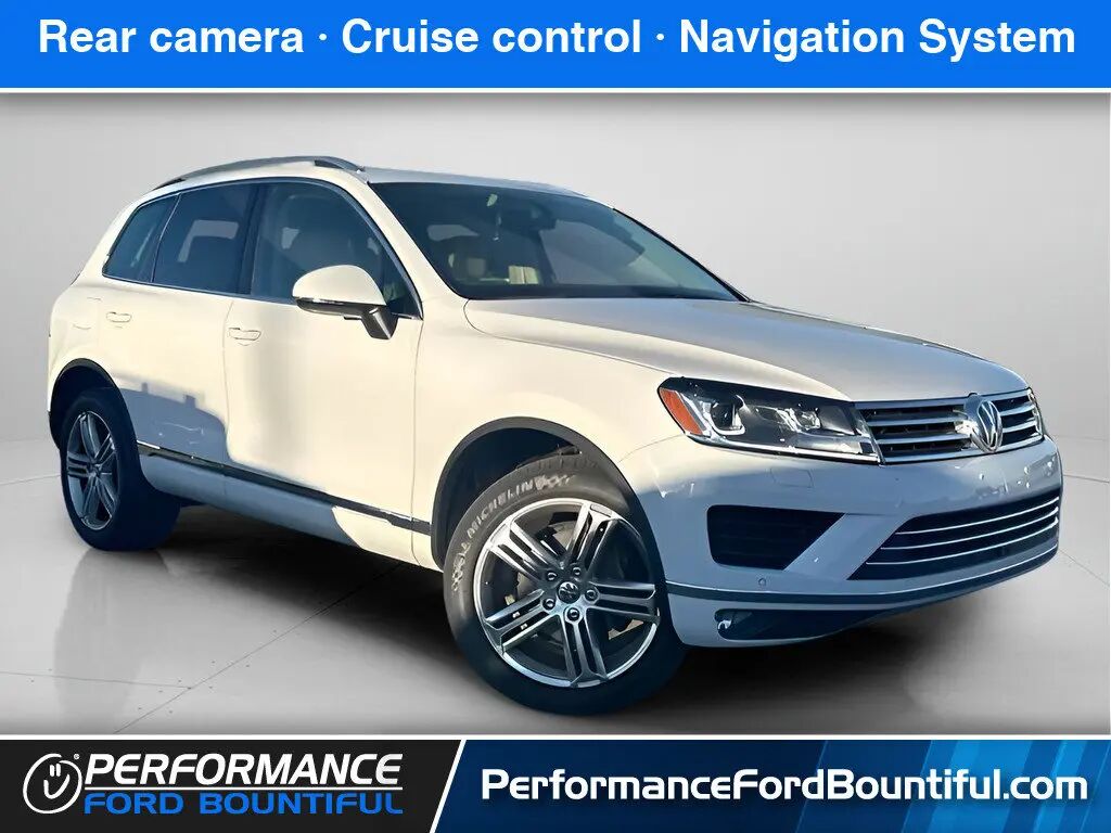2015 Volkswagen Touareg V6 Executive — photo 1 of 13