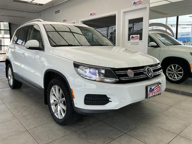 2017 Volkswagen Tiguan 2.0T Wolfsburg Edition 4Motion — photo 1 of 1