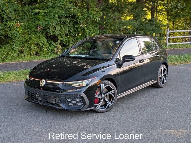 2025 Volkswagen Golf GTI SE — photo 1 of 13