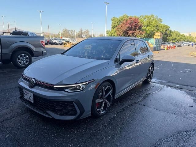 2025 Volkswagen Golf GTI SE