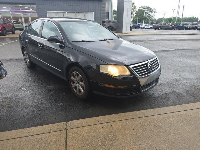 2007 Volkswagen Passat 2.0T — photo 1 of 13