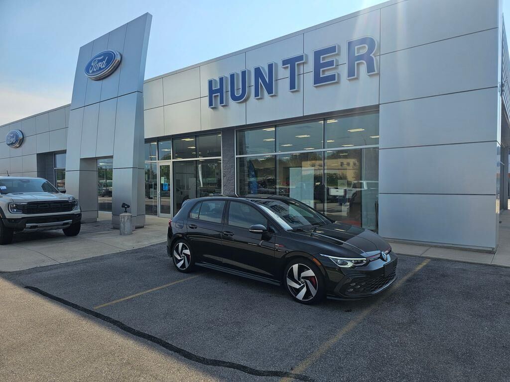 2024 Volkswagen Golf GTI S — photo 1 of 2
