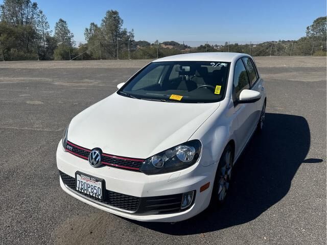 2013 Volkswagen GTI Wolfsburg Edition PZEV